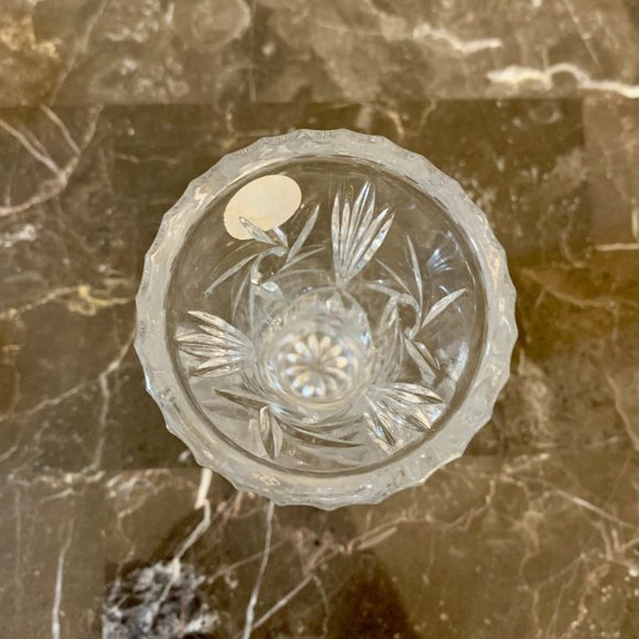Lenox Crystal - 6” Vase - Star Pattern - Picture 5 of 5